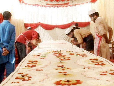 eid milad massive cakes baked to celebrate rabiul awal 12