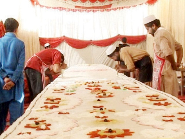 it was prepared with 6 000 eggs 650 kilograms of desi ghee 520 kg flour 430 kg sugar and hundred of kilograms of apples bananas pineapple and dry fruit photo express it was prepared with 6 000 eggs 650 kilograms of desi ghee 520 kg flour 430 kg sugar and hundred of kilograms of apples bananas pineapple and dry fruit photo express