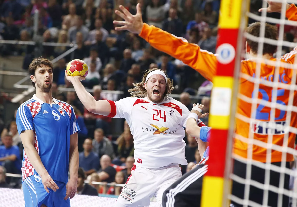 denmark 039 s mikkel hansen c attempts to score against goalkeeper croatia 039 s mirko alilovic r during their men 039 s handball world championship semi final match at the palau sant jordi arena in barcelona on january 25 2013 photo reuters denmark 039 s mikkel hansen c attempts to score against goalkeeper croatia 039 s mirko alilovic r during their men 039 s handball world championship semi final match at the palau sant jordi arena in barcelona on january 25 2013 photo reuters