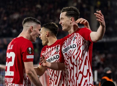 freiburg s gregoritsch strikes late to sink west ham freiburg s gregoritsch strikes late to sink west ham