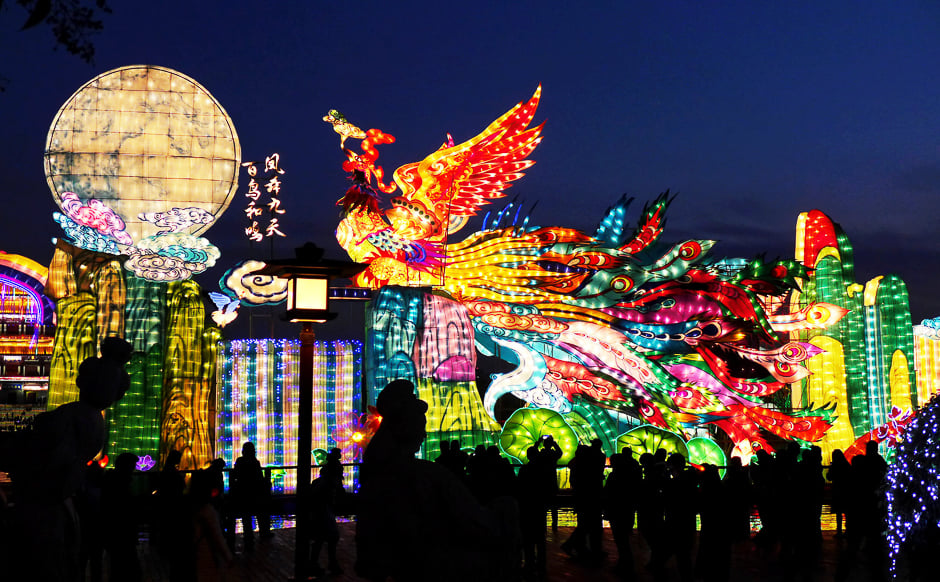 People visit lantern fair ahead of Lantern Festival in Xi'an, Shaanxi province, China. PHOTO: REUTERS