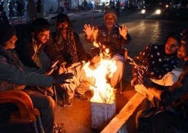 karachi records coldest night of winter as mercury drops to 6 5 c in gulistan e johar