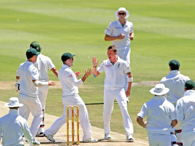 dale steyn pakistan s main destroyer celebrates with his teammates after dismissing nasir jamshed during the second day of the first test match in johannesburg photo reuters dale steyn pakistan s main destroyer celebrates with his teammates after dismissing nasir jamshed during the second day of the first test match in johannesburg photo reuters