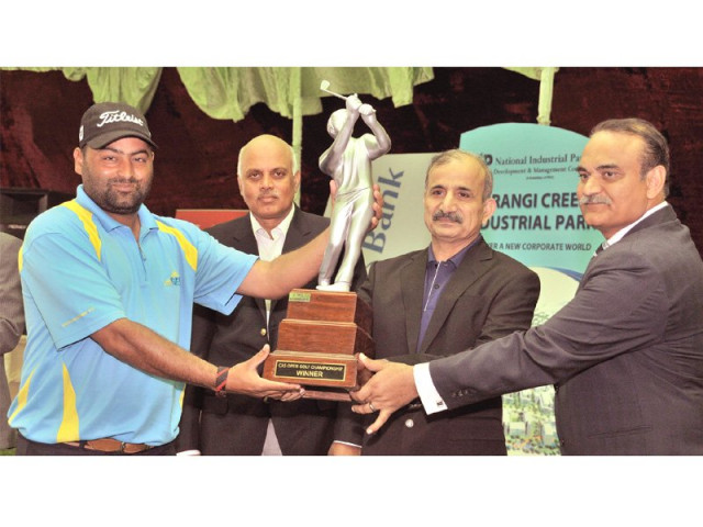 shabbir iqbal receives the cas open golf championship winner s trophy at the awards ceremony photo pakistan air force shabbir iqbal receives the cas open golf championship winner s trophy at the awards ceremony photo pakistan air force
