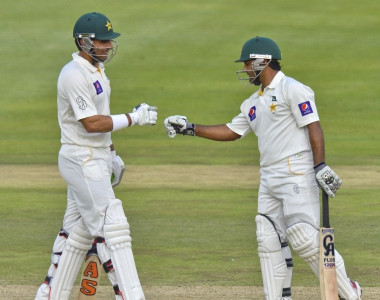 misbah shafiq keep pakistan alive in first test