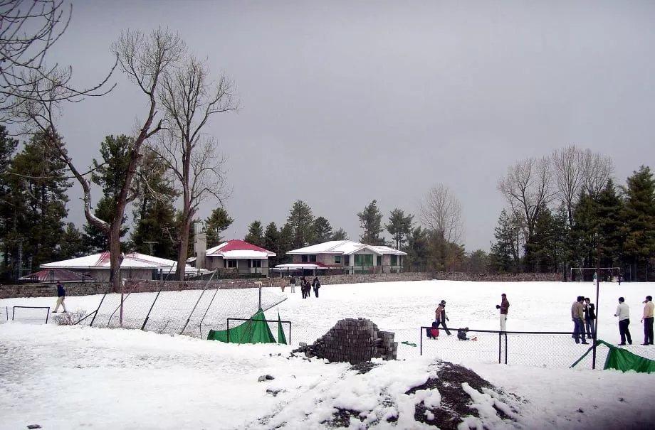 a photo showing tourists enjoying pleasant weather in abbottabad photo ppi a photo showing tourists enjoying pleasant weather in abbottabad photo ppi