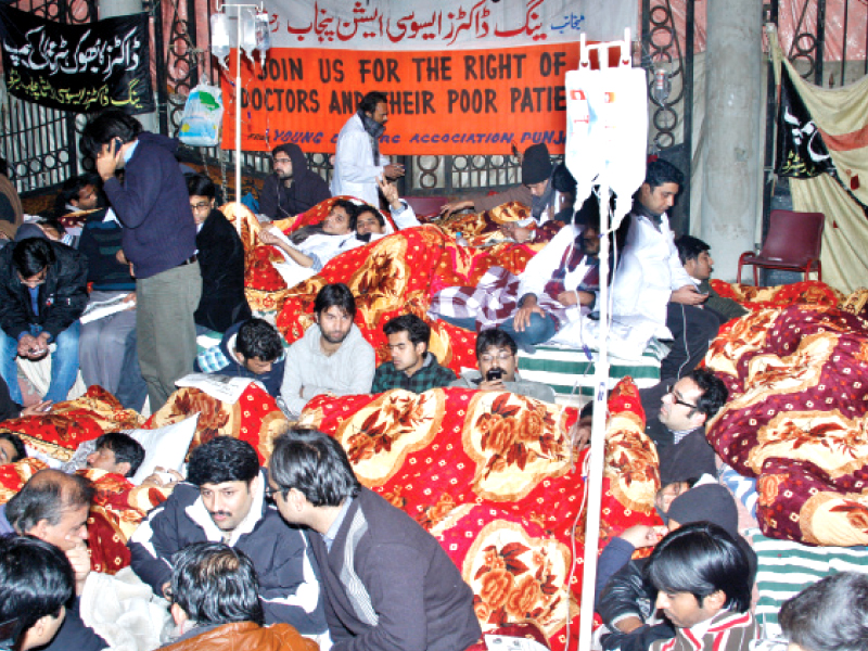 doctors striking outside services hospital photo abid nawaz express