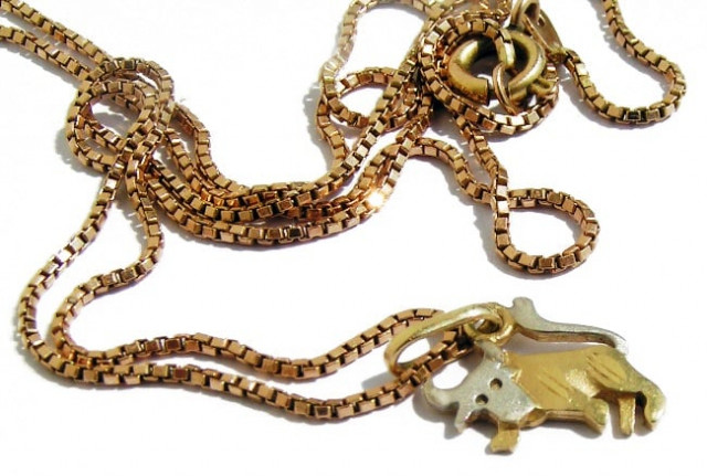 recovery of gold jewellery demanded by owner photo file recovery of gold jewellery demanded by owner photo file