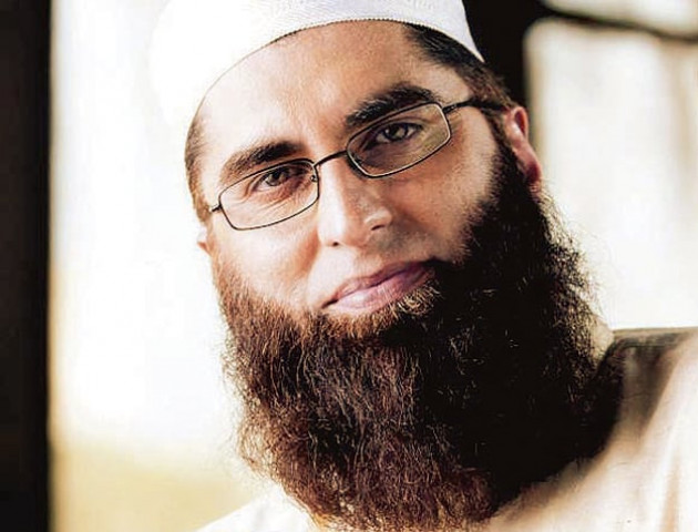 usman riaz and junaid jamshed talk about the importance of the video sharing website photo publicity usman riaz and junaid jamshed talk about the importance of the video sharing website photo publicity