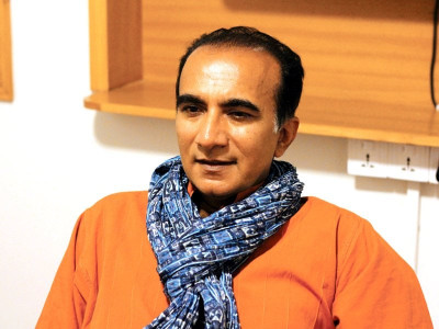 glee s principal figgins comes to karachi glee s principal figgins comes to karachi