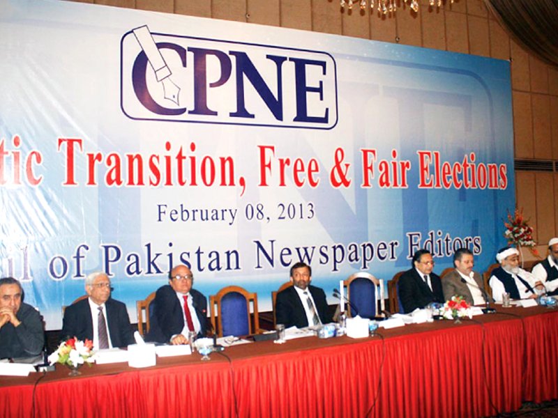 speakers present at the stage of cpne seminar photo online