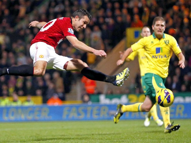 united will hope star striker robin van persie continues his goal scoring streak when they take on an in form everton side today photo reuters united will hope star striker robin van persie continues his goal scoring streak when they take on an in form everton side today photo reuters
