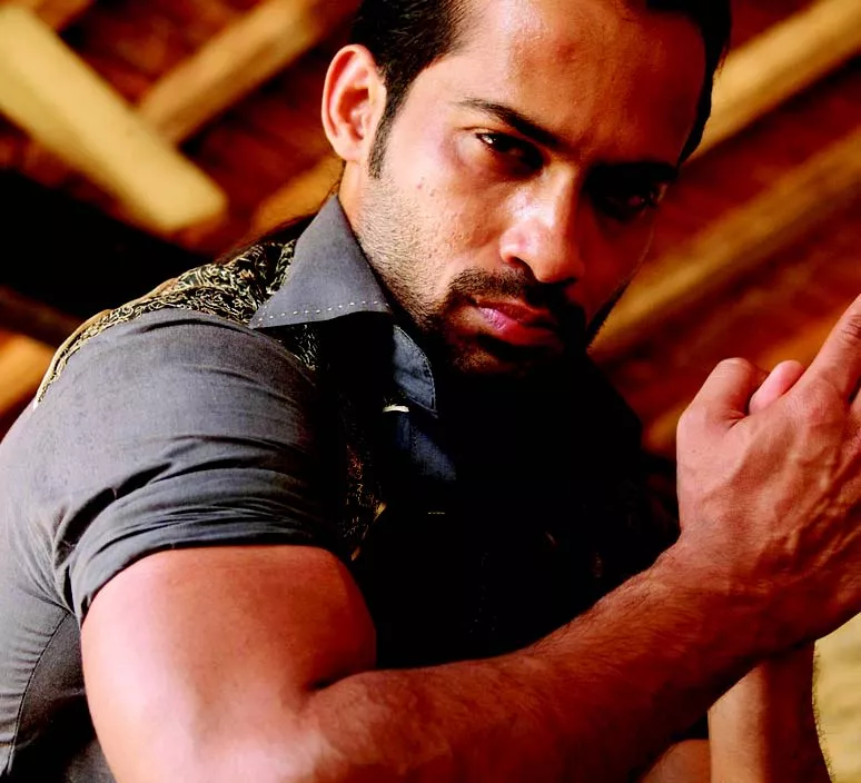 living on the edge is currently the most popular reality tv show in pakistan photo publicity living on the edge is currently the most popular reality tv show in pakistan photo publicity