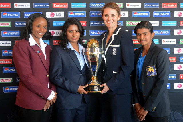 this photo shows from l r captains of west indies india england and sri lanka women 039 s cricket teams with the icc women 039 s world cup trophy in mumbai photo afp file this photo shows from l r captains of west indies india england and sri lanka women 039 s cricket teams with the icc women 039 s world cup trophy in mumbai photo afp file