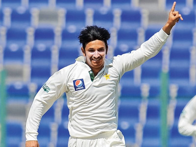 quaid e azam trophy rain washes out day as race to final heats up