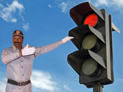 if you want to survive in pakistan don t stop at the red light if you want to survive in pakistan don t stop at the red light