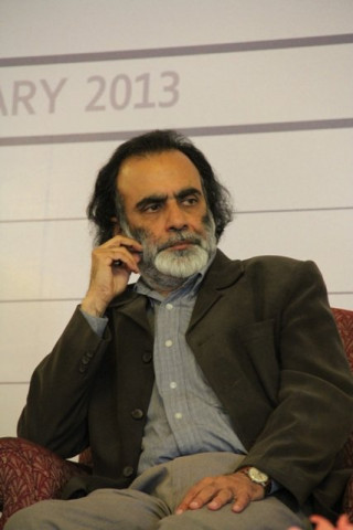 writer abbas rashid at karachi literature festival 2013 photo express writer abbas rashid at karachi literature festival 2013 photo express