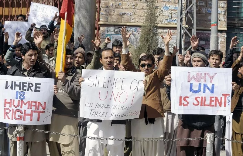pakistani shiite muslims demonstrate following yesterday 039 s bomb attack in quetta photo afp pakistani shiite muslims demonstrate following yesterday 039 s bomb attack in quetta photo afp