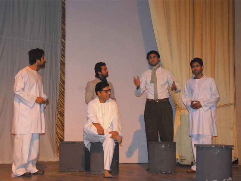 ajoka theatre brings kaun hai ye gustakh to nishter hall peshawar photo gaffar baig express