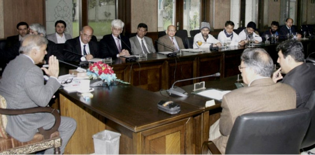 yda punjab called off its hunger strike after a meeting with chief minister shahbaz sharif in model town photo nni yda punjab called off its hunger strike after a meeting with chief minister shahbaz sharif in model town photo nni