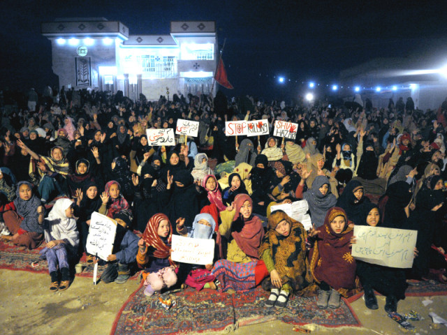 a large number of hazaras gather during a sit in in quetta against saturday s brutalities photo afp a large number of hazaras gather during a sit in in quetta against saturday s brutalities photo afp