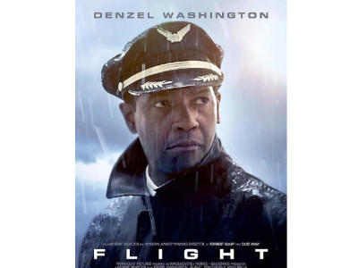 movie review flight   a safe landing
