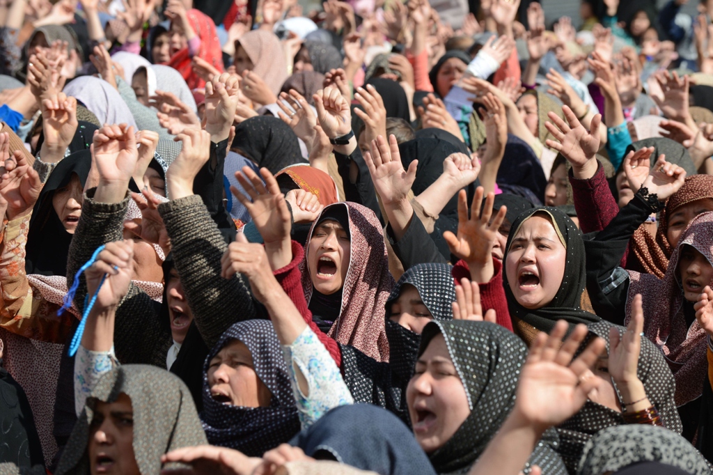 shia muslim women demonstrate on the third day of protests following saturday 039 s bombing in quetta on february 19 2013 against the bombing targeted shia muslims photo afp
