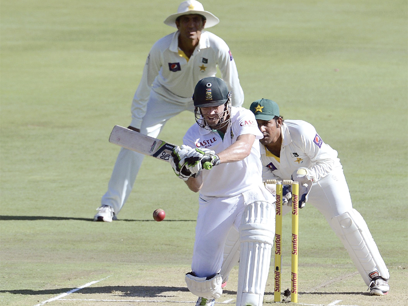 de villiers the man responsible for steadying south africa after the top order fell to the inexperienced pakistan bowlers faced 179 balls and hit 13 fours photo afp