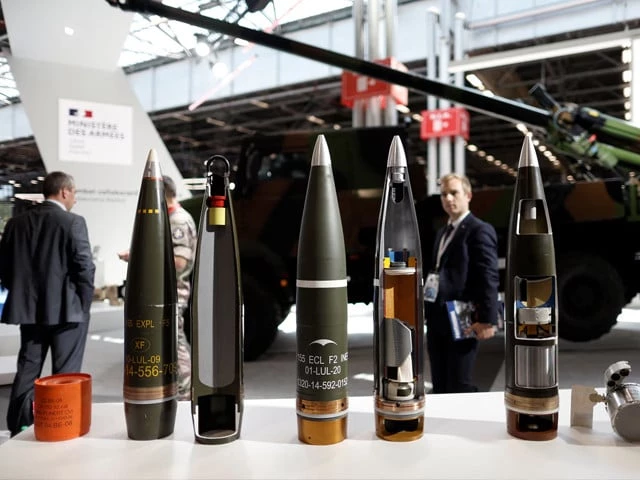 France bans Israeli officials from arms show