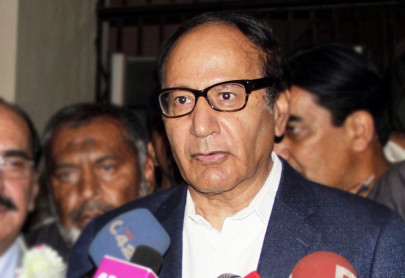 malik riaz is a great philanthropist says shujaat