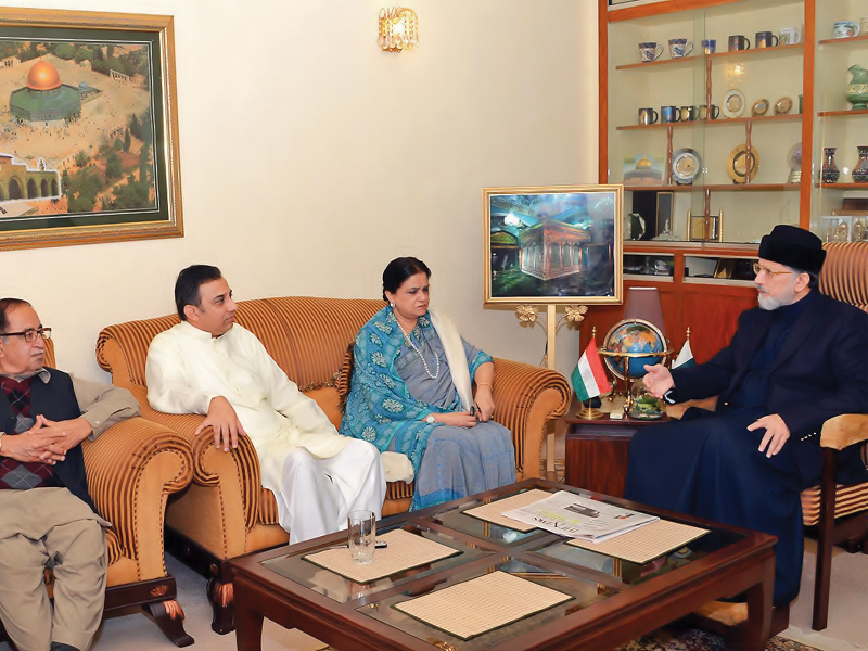 mqms senator nasreen jaleel mpa raza haroon and rabita committee member saif yar khan met minhajul quran chief tahirul qadri in lahore on sunday photo inp