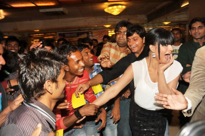 welcome to veena land kisses publicity and world records