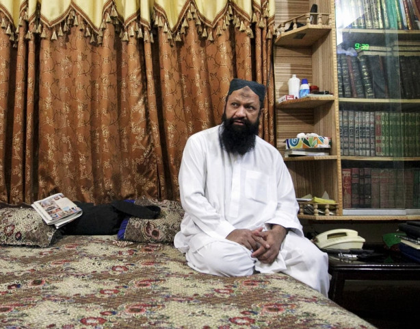 file photo of ahle sunnat wal jamaat chief malik ishaq photo reuters file file photo of ahle sunnat wal jamaat chief malik ishaq photo reuters file