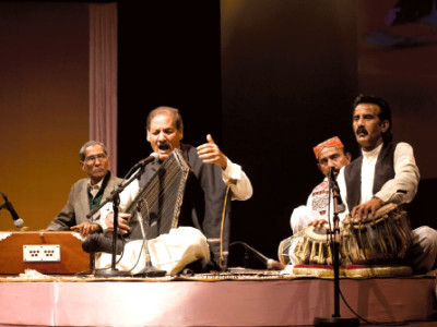 musical performance a memorable evening with a classical maestro