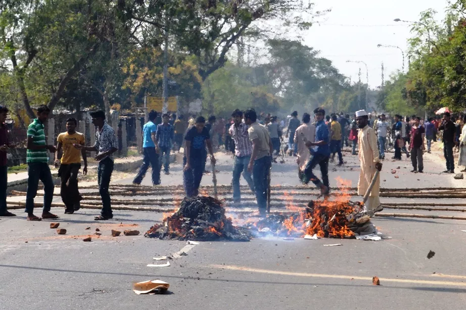 jamaat e islami protesters demonstrating against conviction of its leaders photo afp jamaat e islami protesters demonstrating against conviction of its leaders photo afp