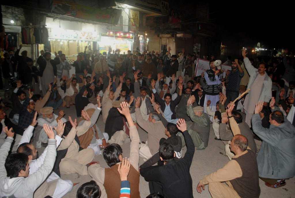 people protesting after a shia trader was gunned down in kochi bazaar on friday photo express sameer raziq