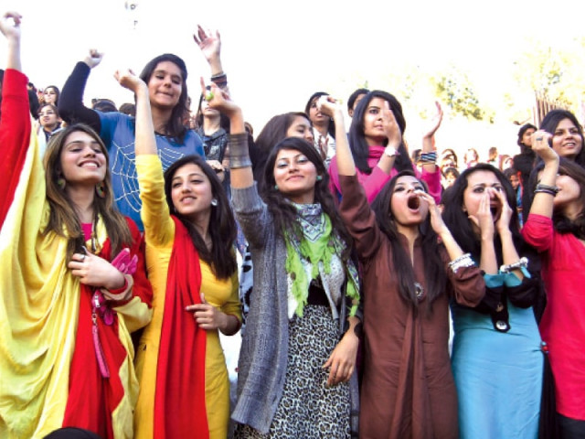 but the crowd went wild when the concert s headline act local singer bilal saeed came on stage photo the express tribune but the crowd went wild when the concert s headline act local singer bilal saeed came on stage photo the express tribune