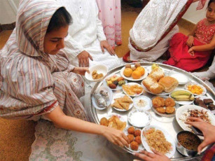 even during ramazan people tend to eat in unprecedentedly large quantities that end up defeating the very purpose of fasting photo mohammad noman express