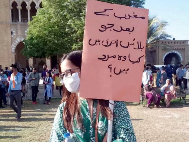 hundreds gather at frere hall to rally for women s rights hundreds gather at frere hall to rally for women s rights