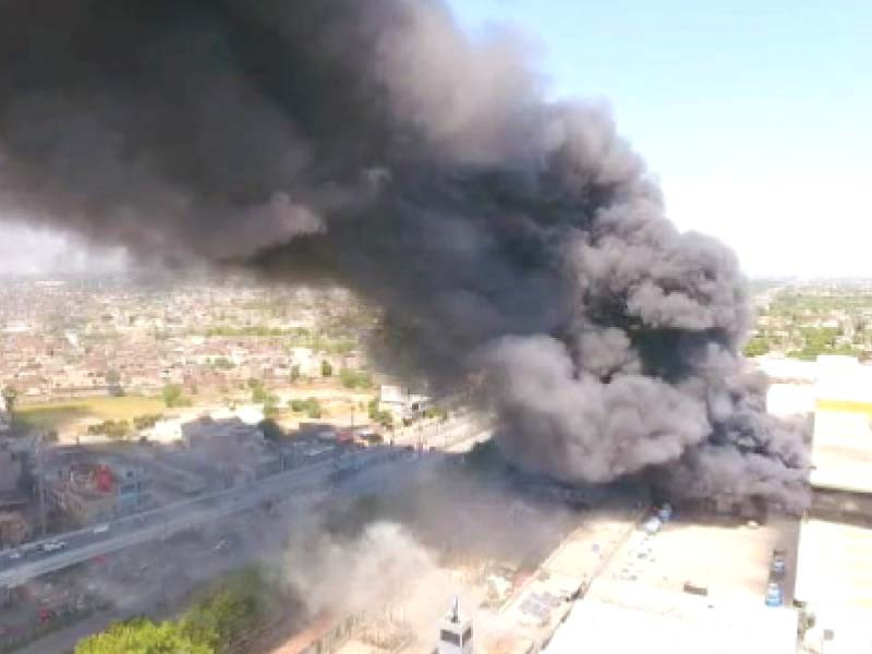 Huge fire engulfs factory in Lahore - Vimarsana News