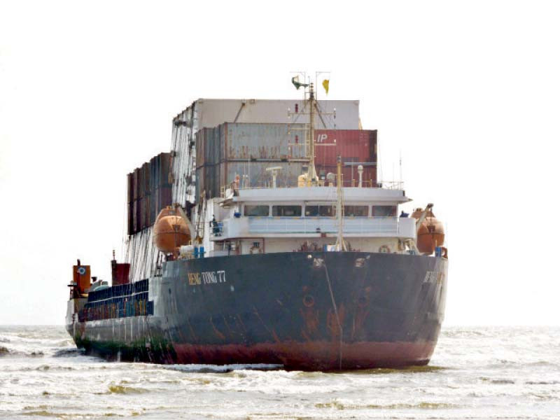 the operation to evacuate the heng tong 77 stranded at the sea view beach was postponed until thursday today after efforts failed on wednesday photo express