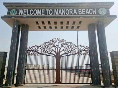 new manora beach front visitors face long waiting lines