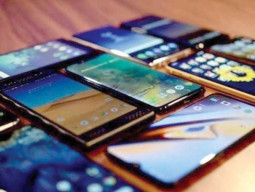 govt blocks 210 000 sim cards of non filers