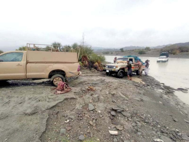 units of fc south provide food items to people trapped in flooded areas photo express units of fc south provide food items to people trapped in flooded areas photo express