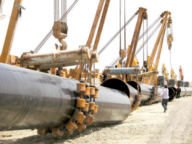 Govt decides to execute mega gas projects