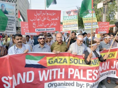 thousands march for palestinian cause thousands march for palestinian cause