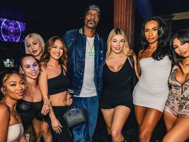 snoop dogg s wife opens a strip club in l a snoop dogg s wife opens a strip club in l a