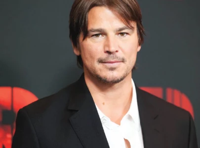 josh hartnett s wild new role in shyamalan s trap