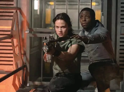 alien romulus scares up crowds in north america