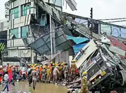8 killed as building collapses in india 8 killed as building collapses in india